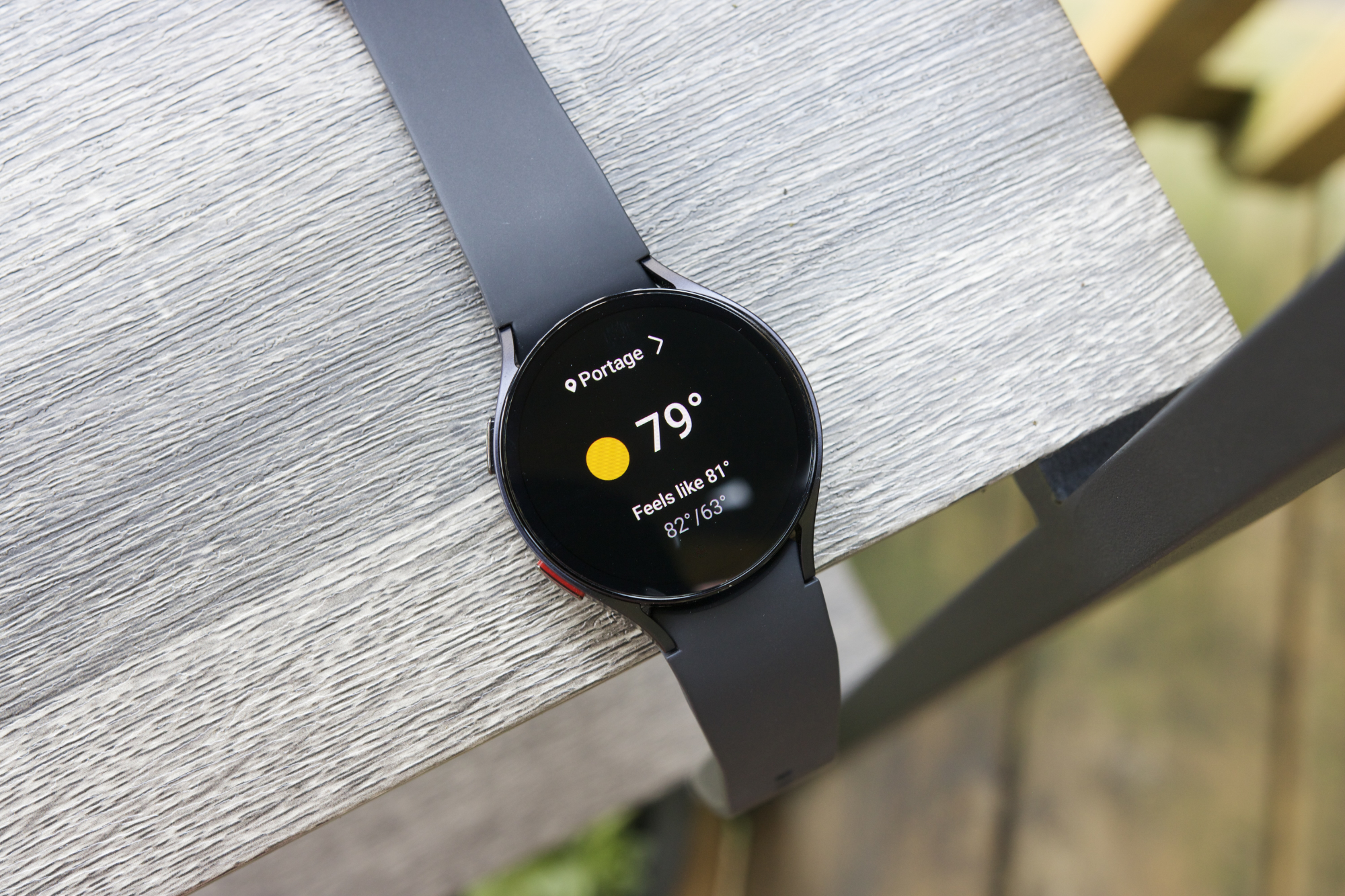 Weather widget connected The Samsung Galaxy Watch 6.