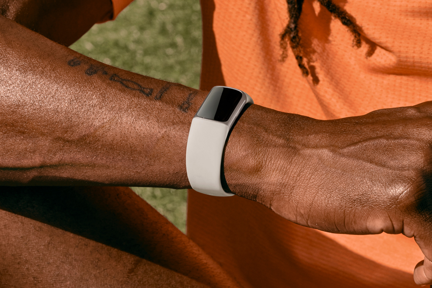 Fitbit Charge 5 Review Round-Up: Mixed Reports For Fitbit Fitness