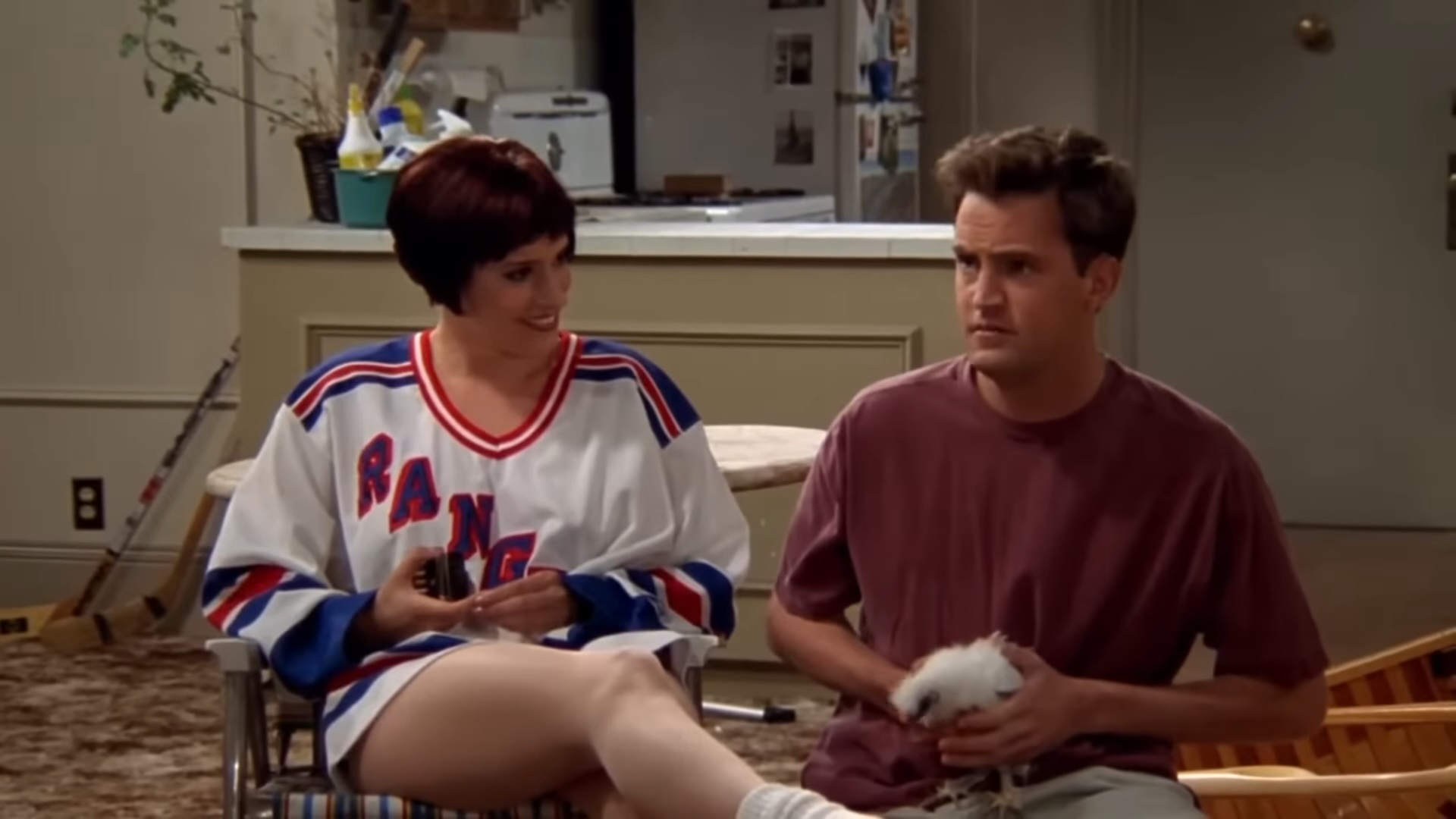 Kathy y Chandler en "Friends".