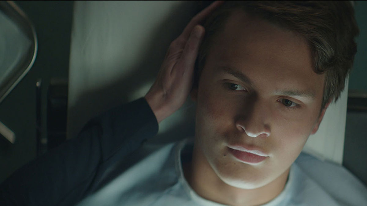 Ansel Elgort in Jonathan.