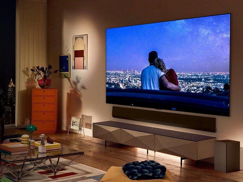 LG GX makes many heroes with OLED TV and sound bar
