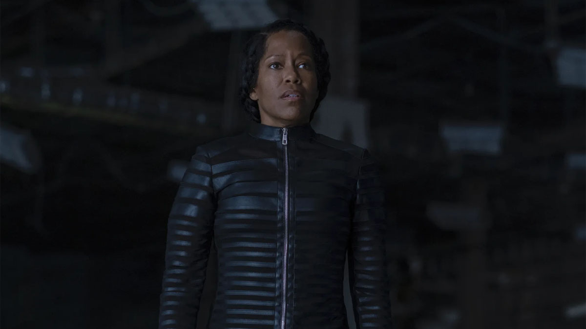 Regina King em Watchmen.