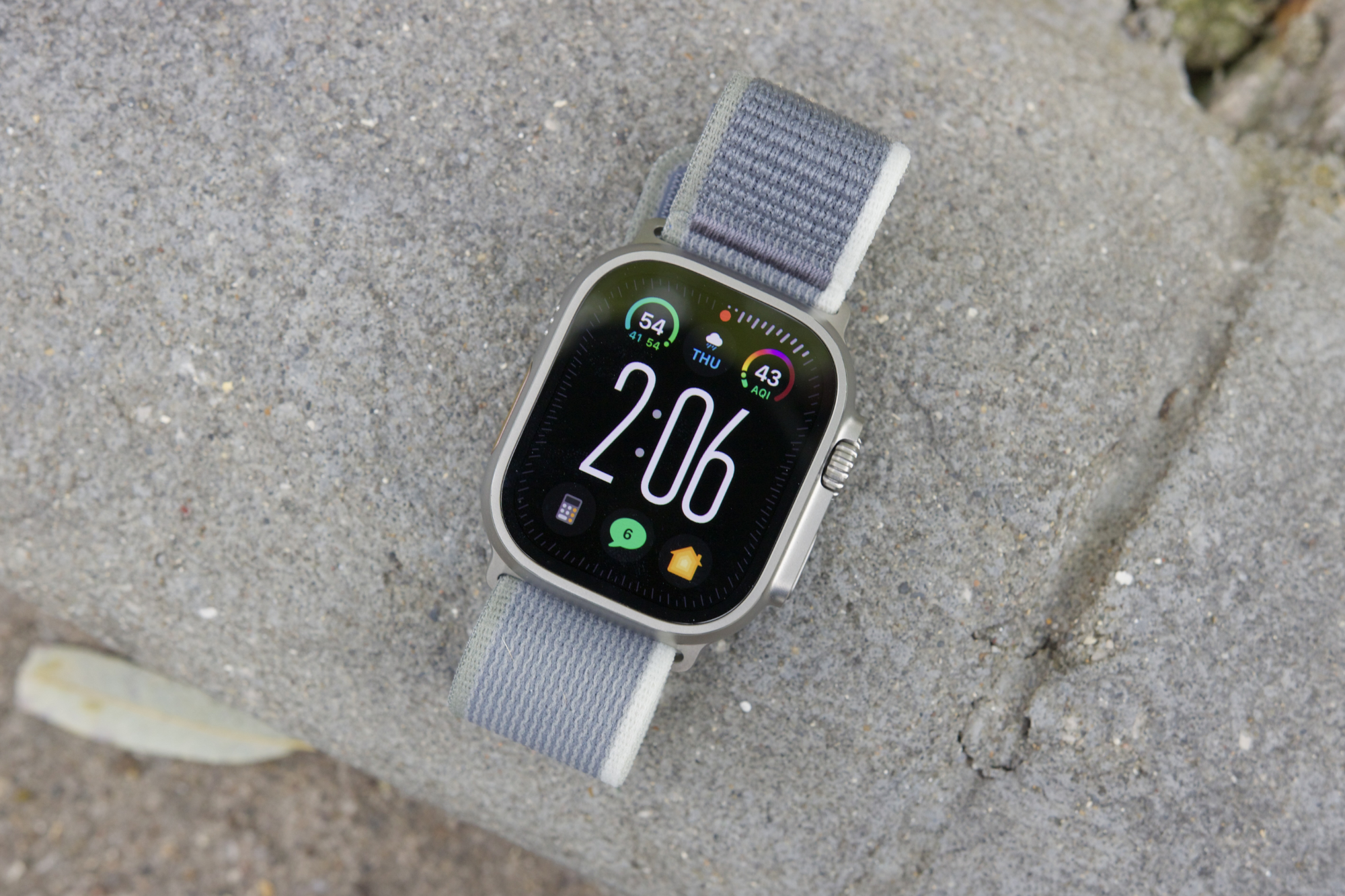 Apple Watch Ultra teardown reveals the true size of its battery | Mashable