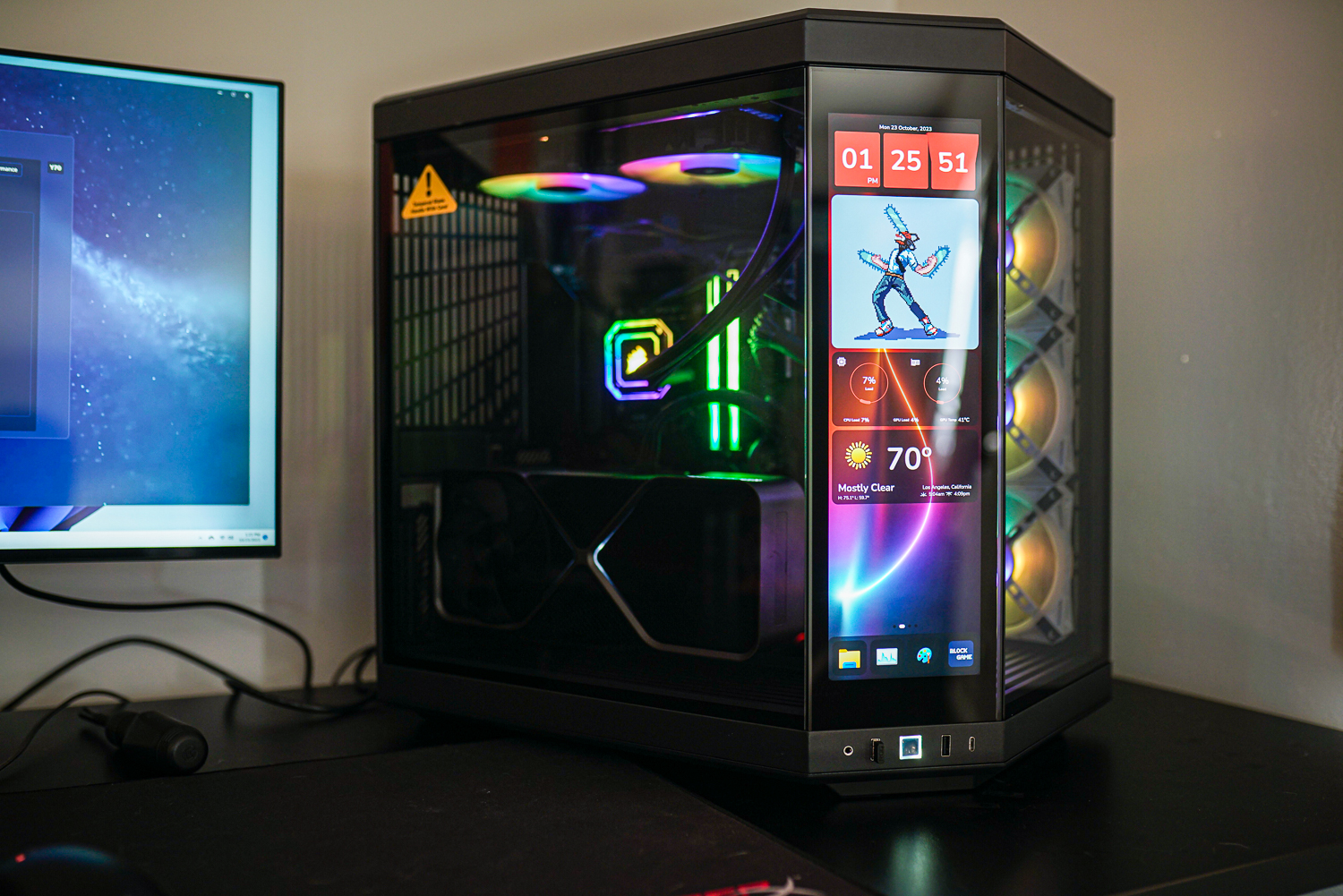 This PC case has a touchscreen and it s not just a gimmick