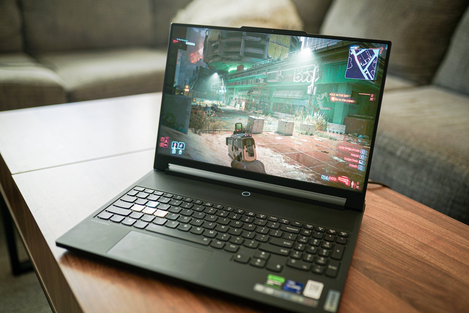 Cyberpunk 2077 läuft auf dem Lenovo Legion 9i.