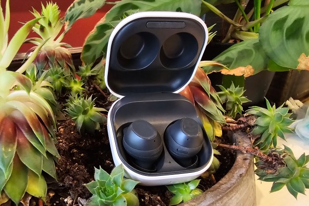 Realme Buds Air 4 True Wireless Earbuds Price in India 2024, Full Specs &  Review