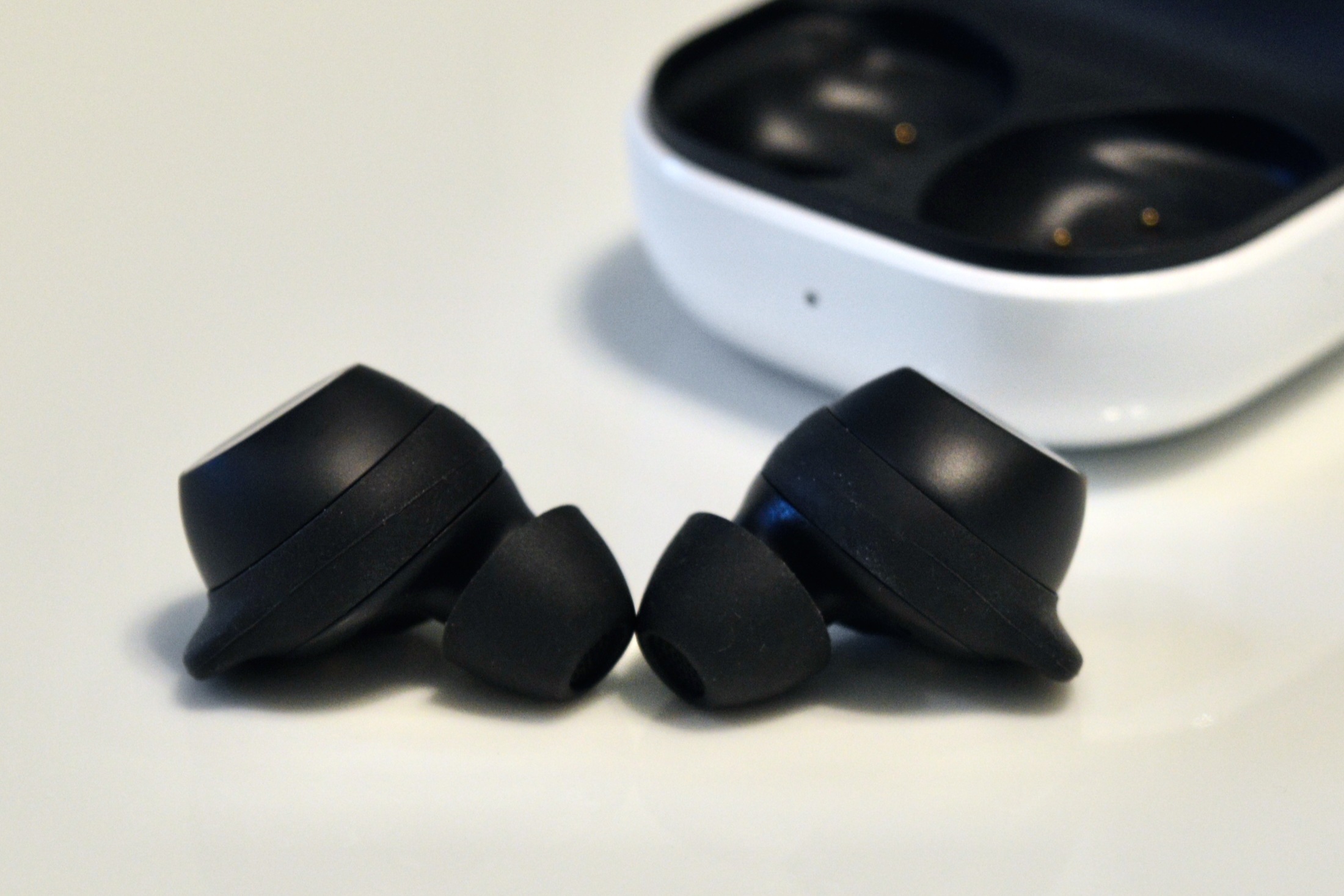 Samsung Galaxy Buds FE review: sometimes the fit is everything - The Verge