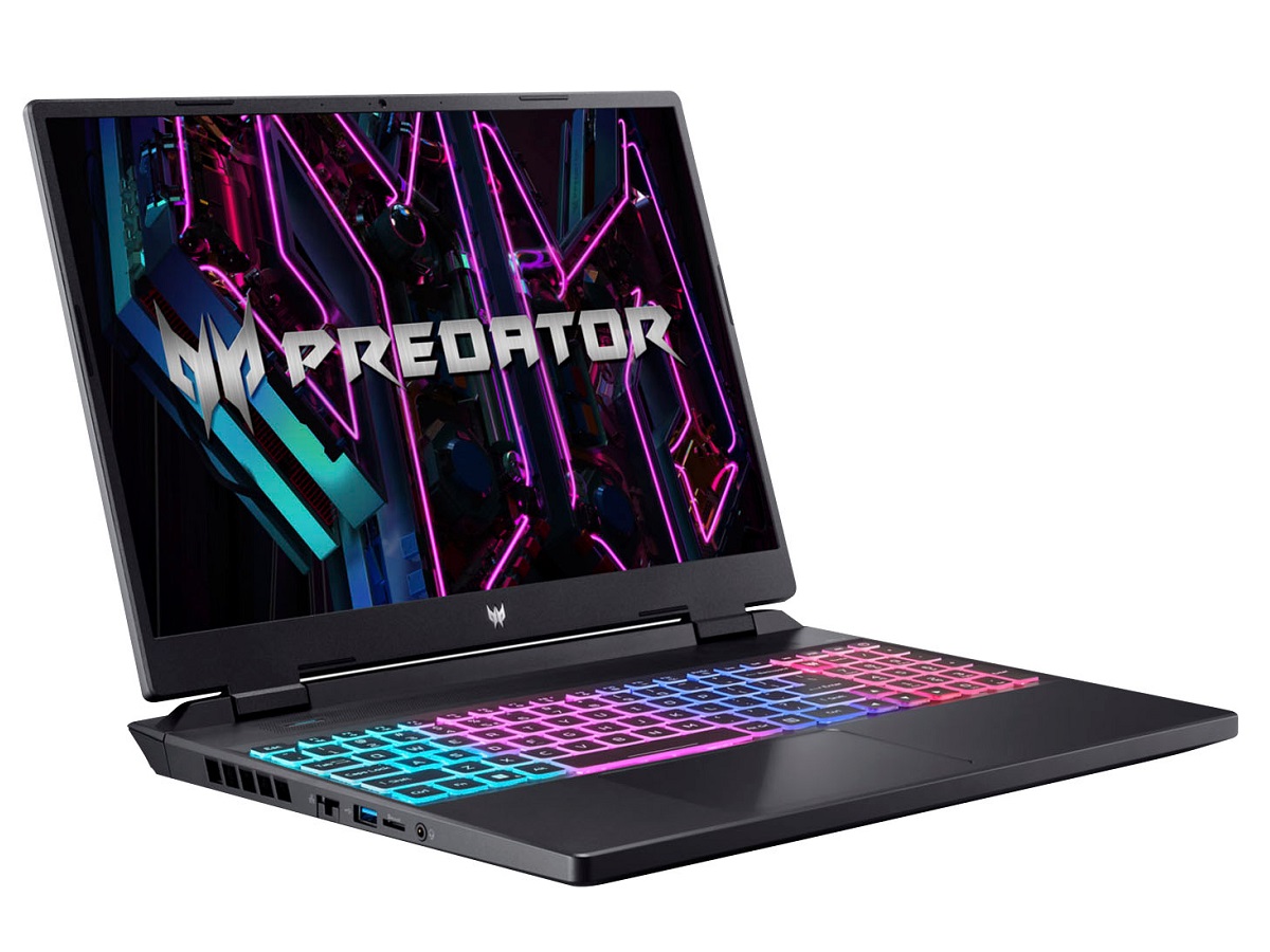 Игровой ноутбук Acer Predator Helios Neo на белом фоне.