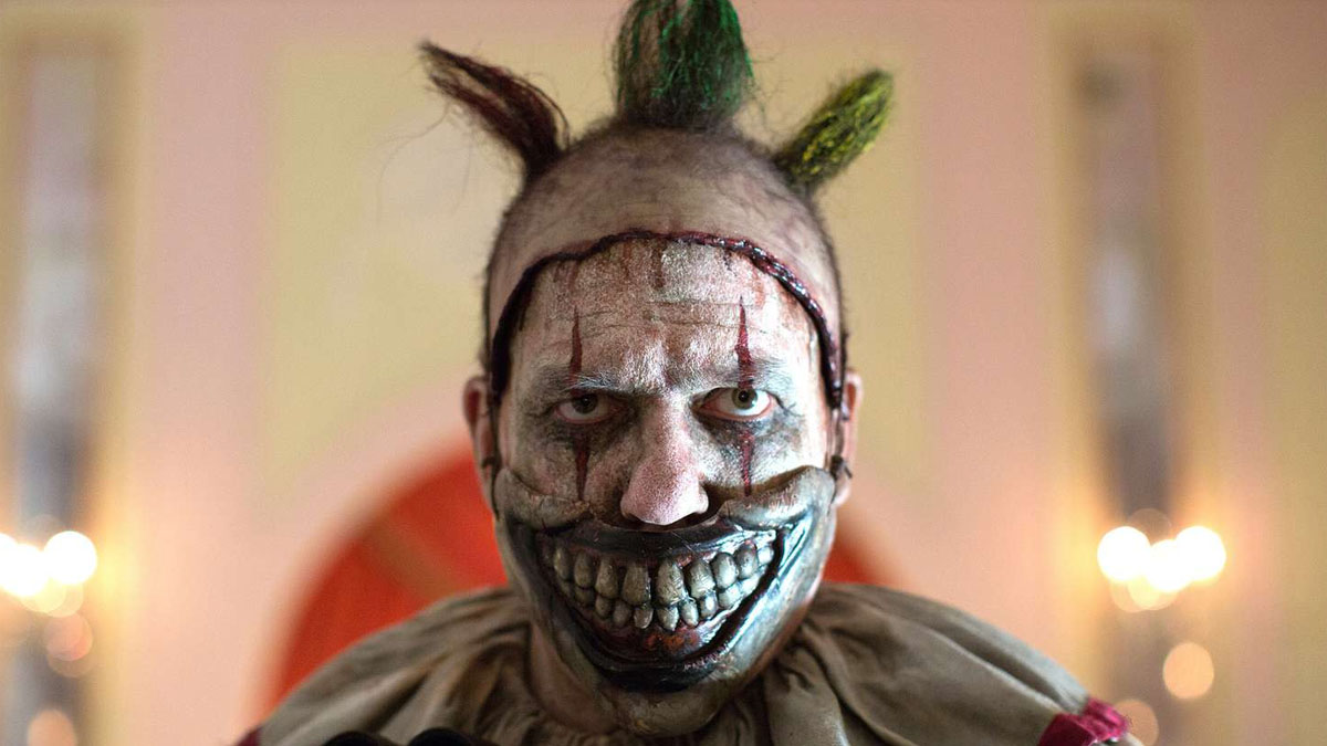 John Carroll Lynch dans le rôle de Twisty le clown dans American Horror Story : Freakshow.