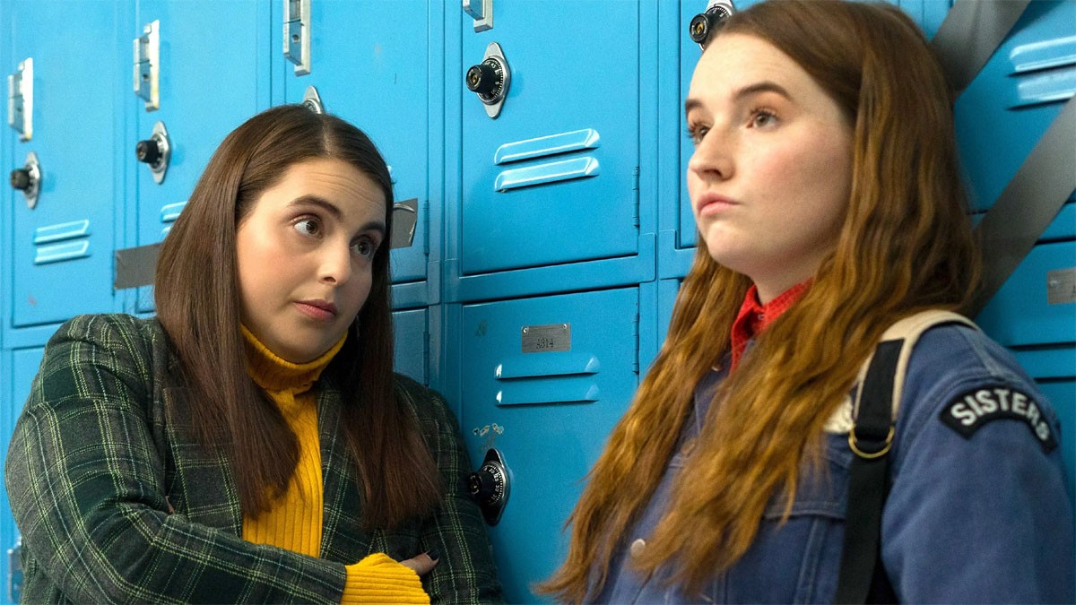 Beanie Feldstein et Kaitlyn Dever dans Booksmart.