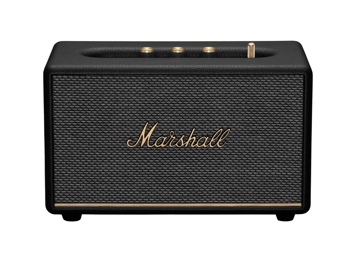 白色背景下的 Marshall Action III 蓝牙扬声器。