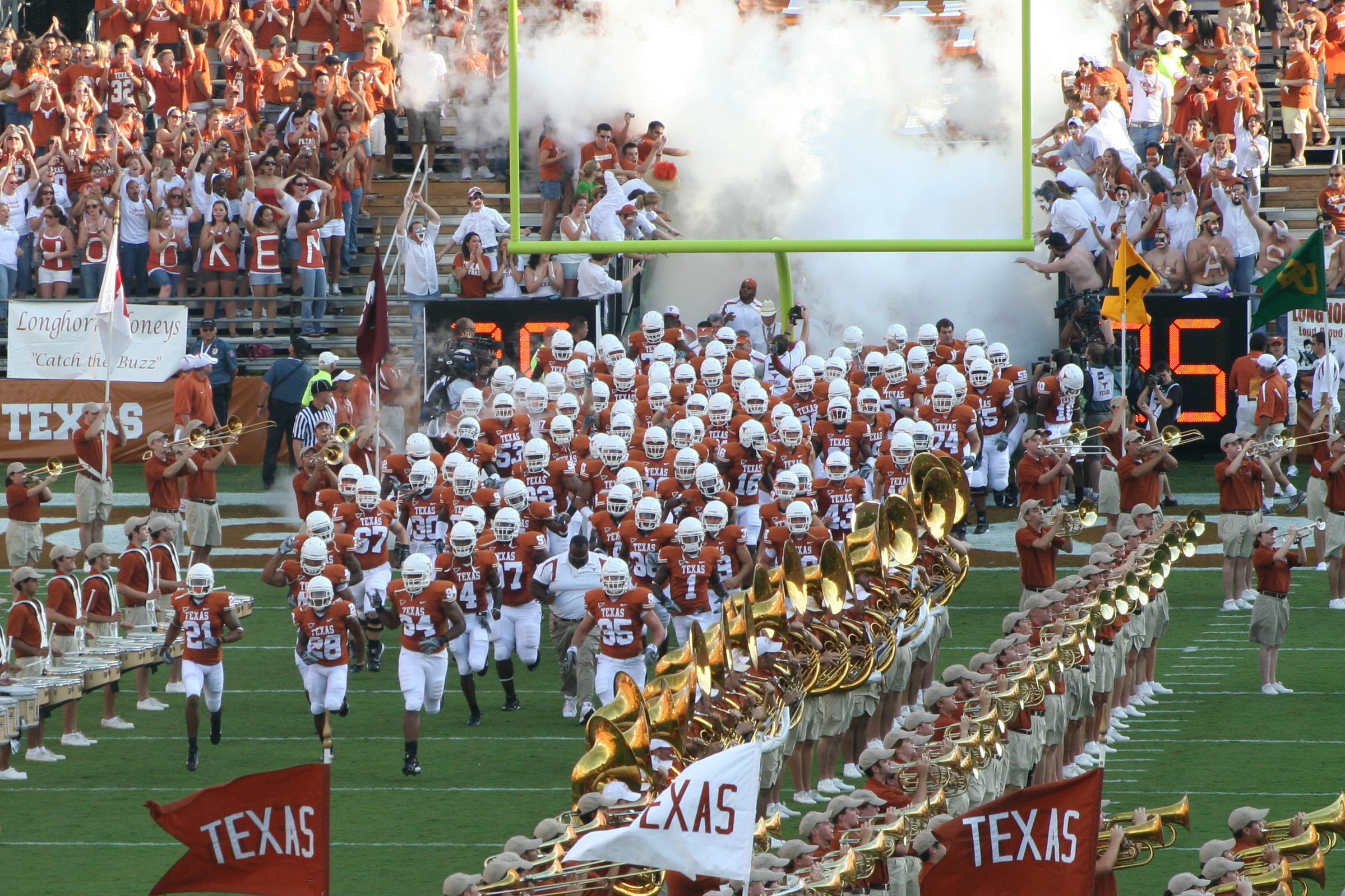 How to watch Texas vs Michigan: Time, channel and streaming info