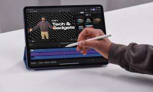 A person uses the Apple Pencil's hover feature on an iPad running Final Cut Pro.