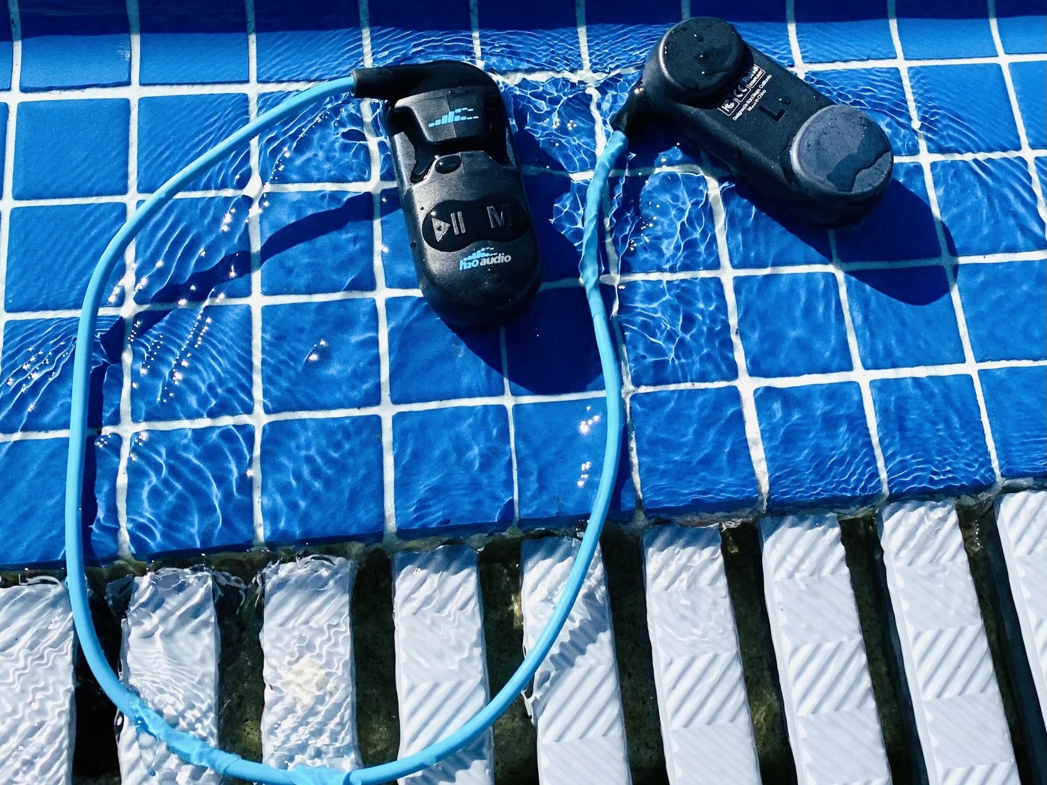 Cómo elegir los mejores auriculares para natación - Casacochecurro