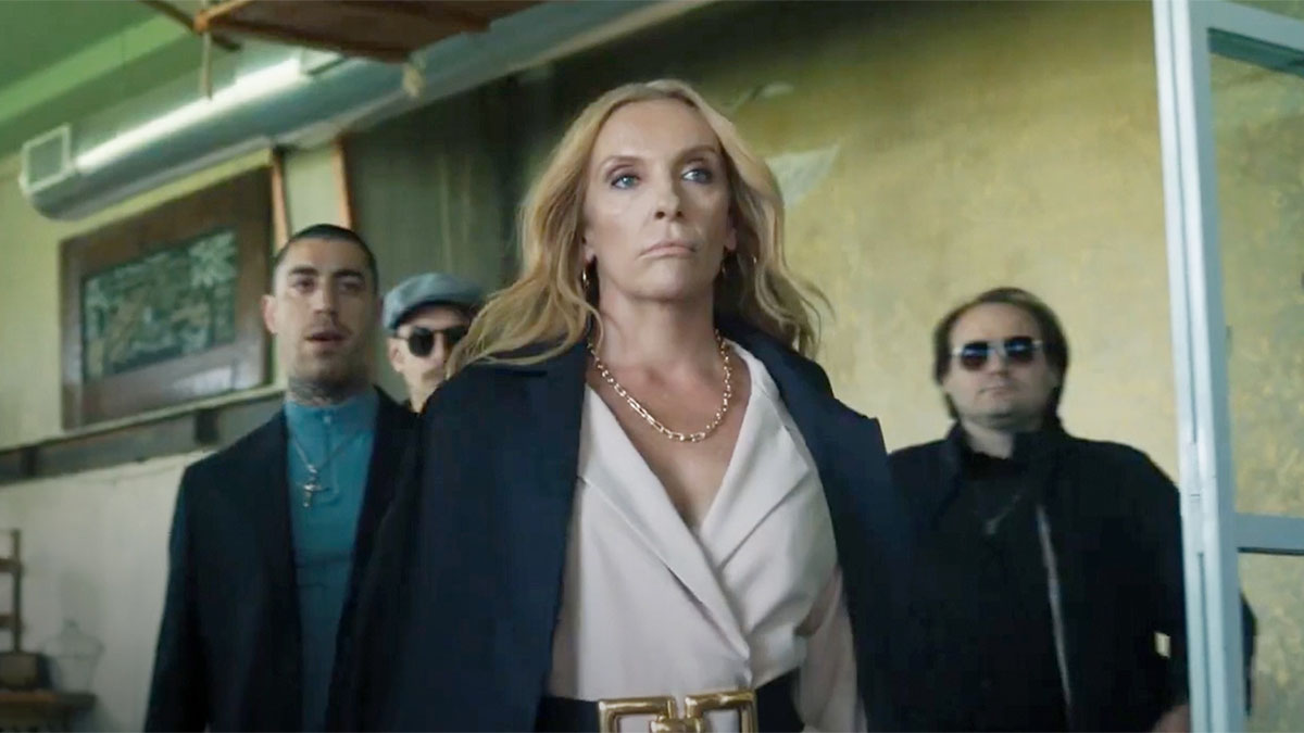 Toni Collette dans Mafia Mamma.