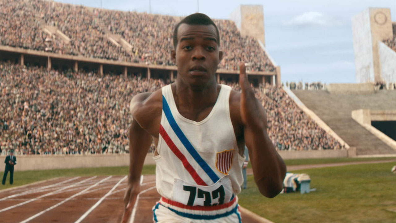 Stephan James como Jesse Owens em Corrida.