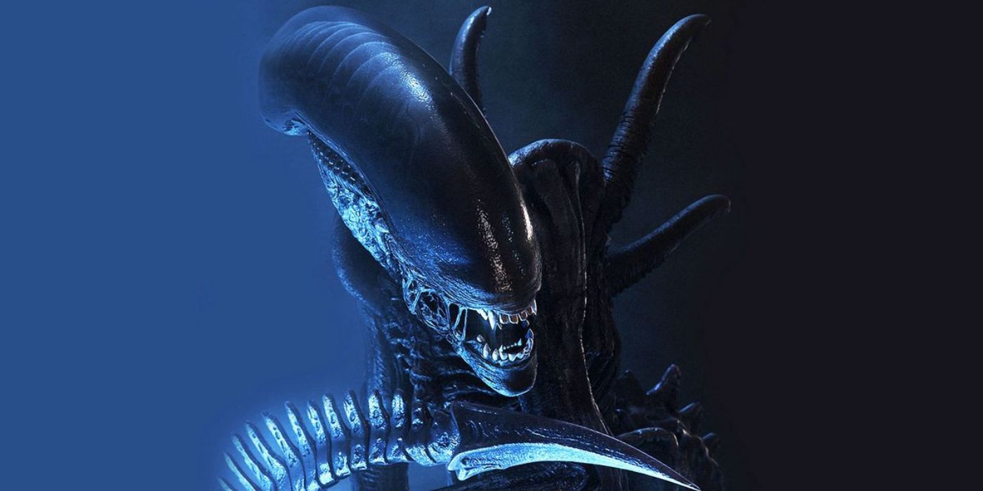 a xenomorph looks at something in Alien
