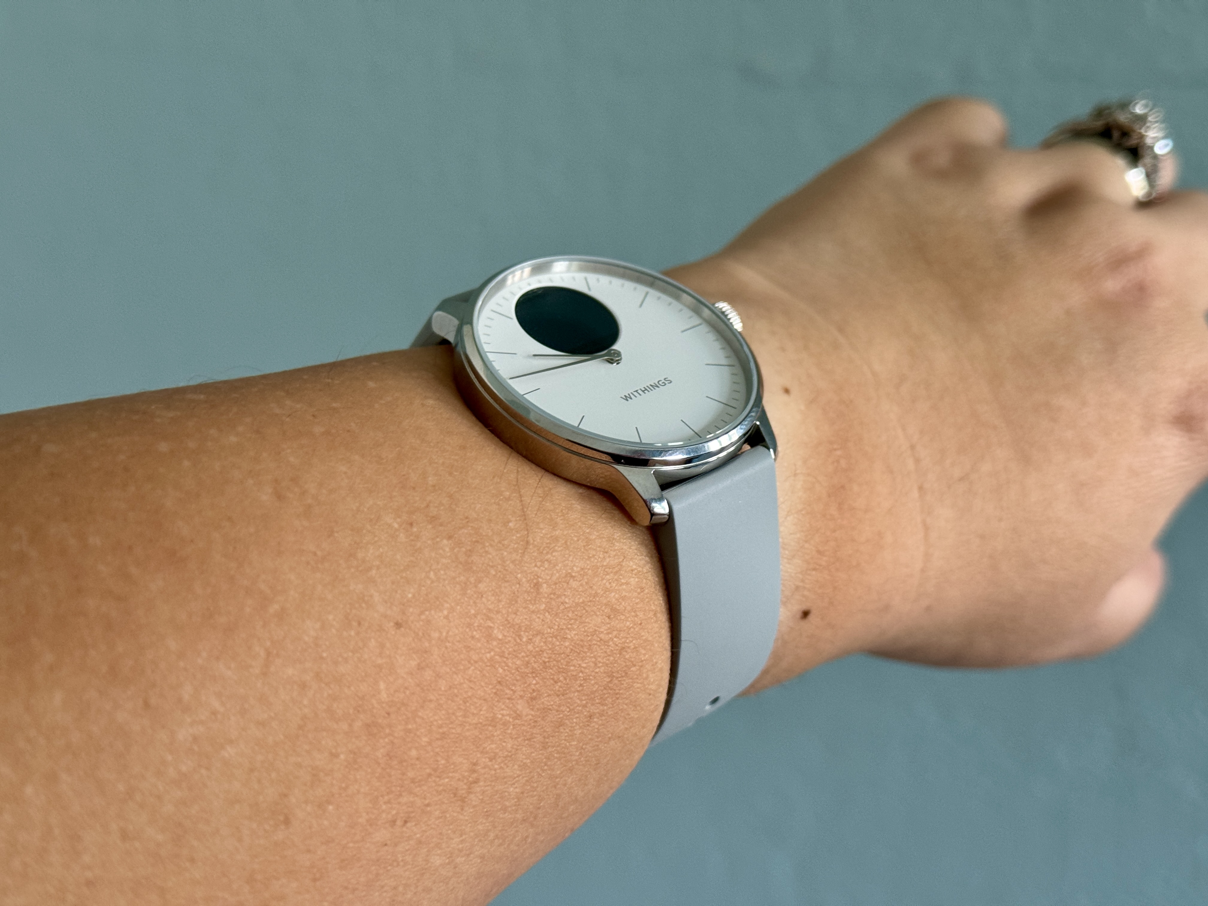 Withings doubles down on the classy with ScanWatch Horizon | TechCrunch
