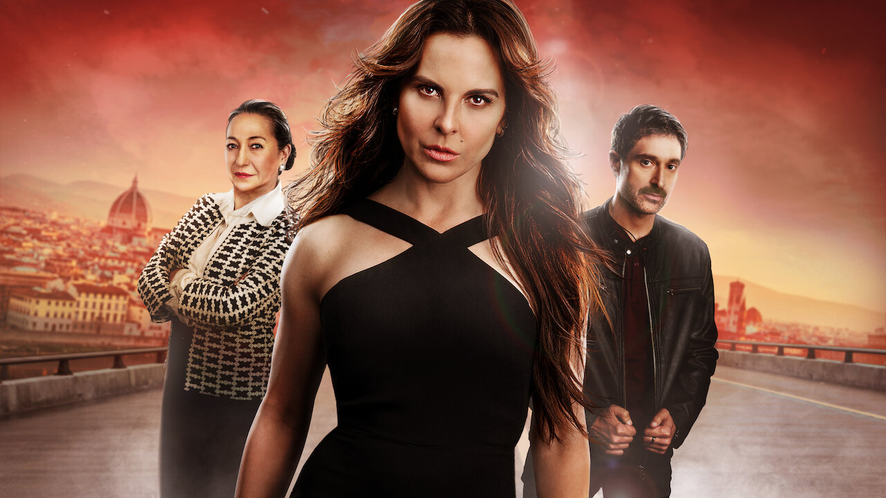 Kate del Castillo et les acteurs de La Reina del Sur regardent la caméra sur une affiche de la série.