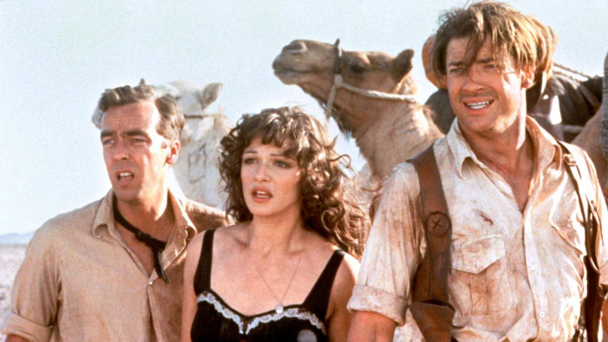 John Hannah, Rachel Weisz e Brendan Fraser em A Múmia.