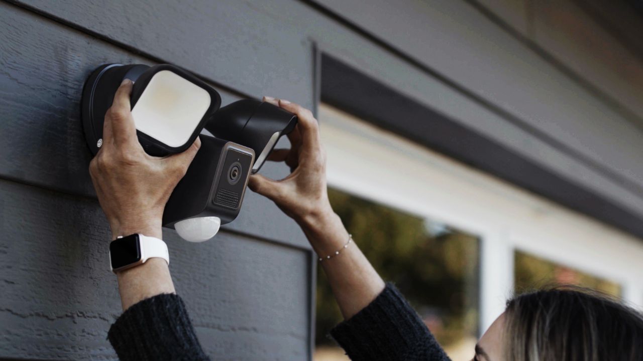 The 5 Best Floodlight Cameras For Home Security In 2024 | Daily ...