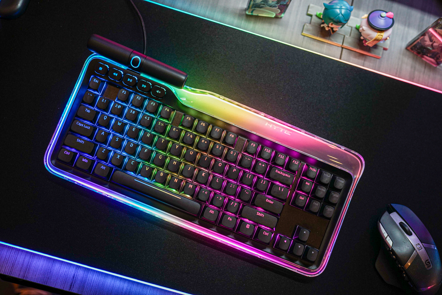 El teclado Hyte Keeb TKl en CES 2024.