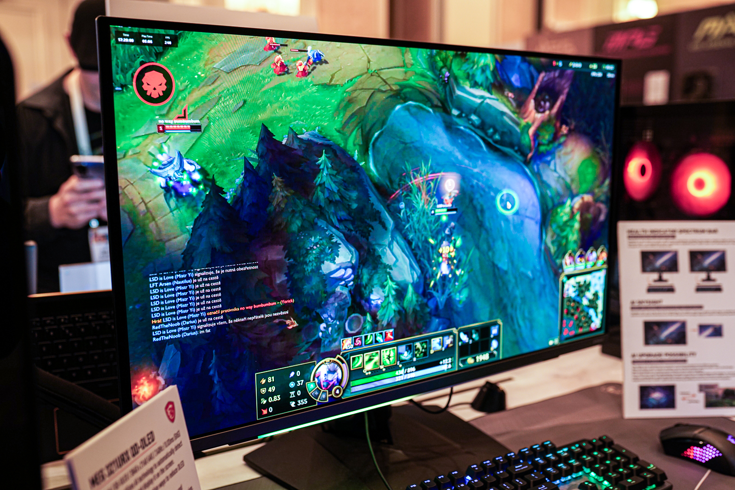 MSI's 4K OLED monitor uses AI to turn you into a League of Legends god