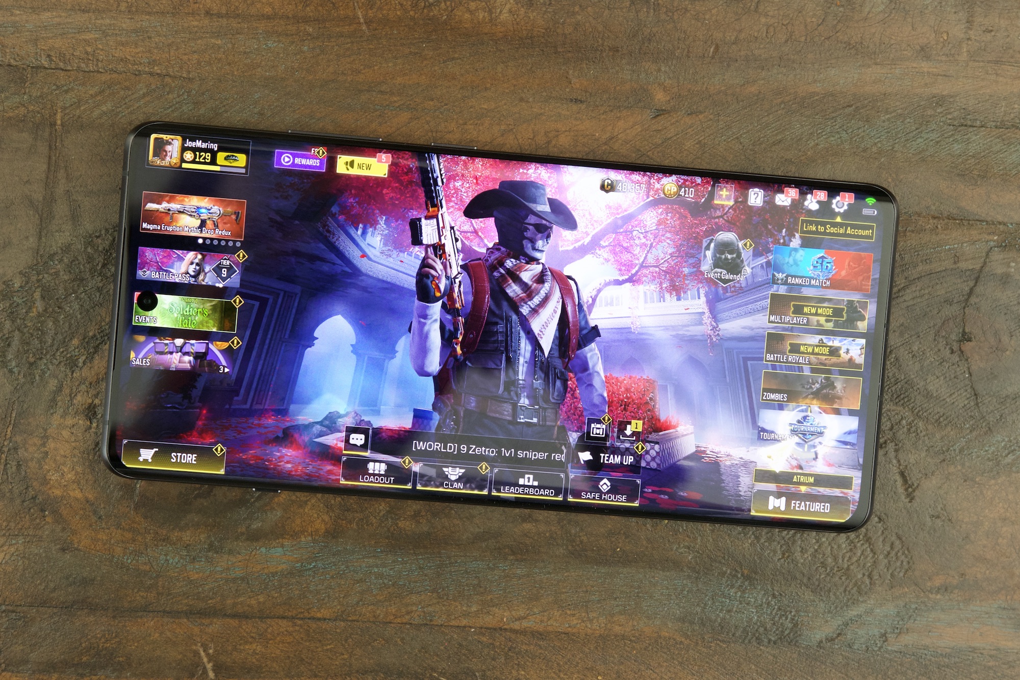 Call of Duty: Mobile ejecutándose en un OnePlus 12R.
