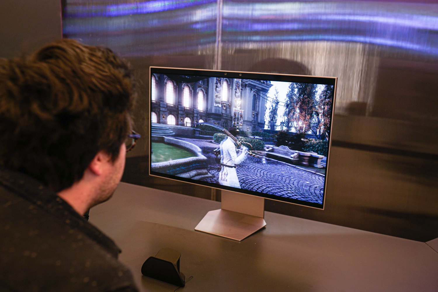 Samsung has a 3D gaming monitor that doesn't need glasses 