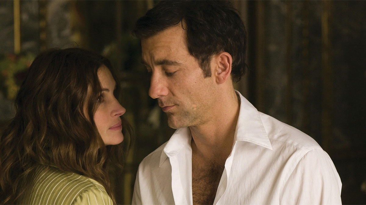 Julia Roberts et Clive Owen dans Duplicité.