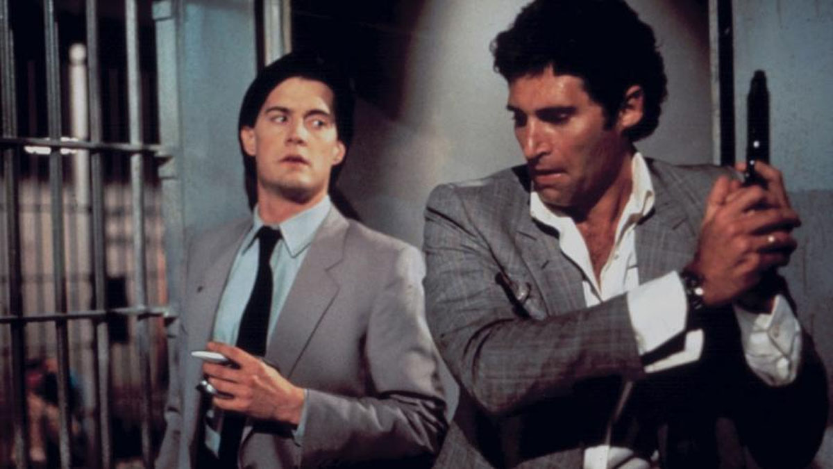 Kyle MacLachlan e Michael Nouri em O Oculto.