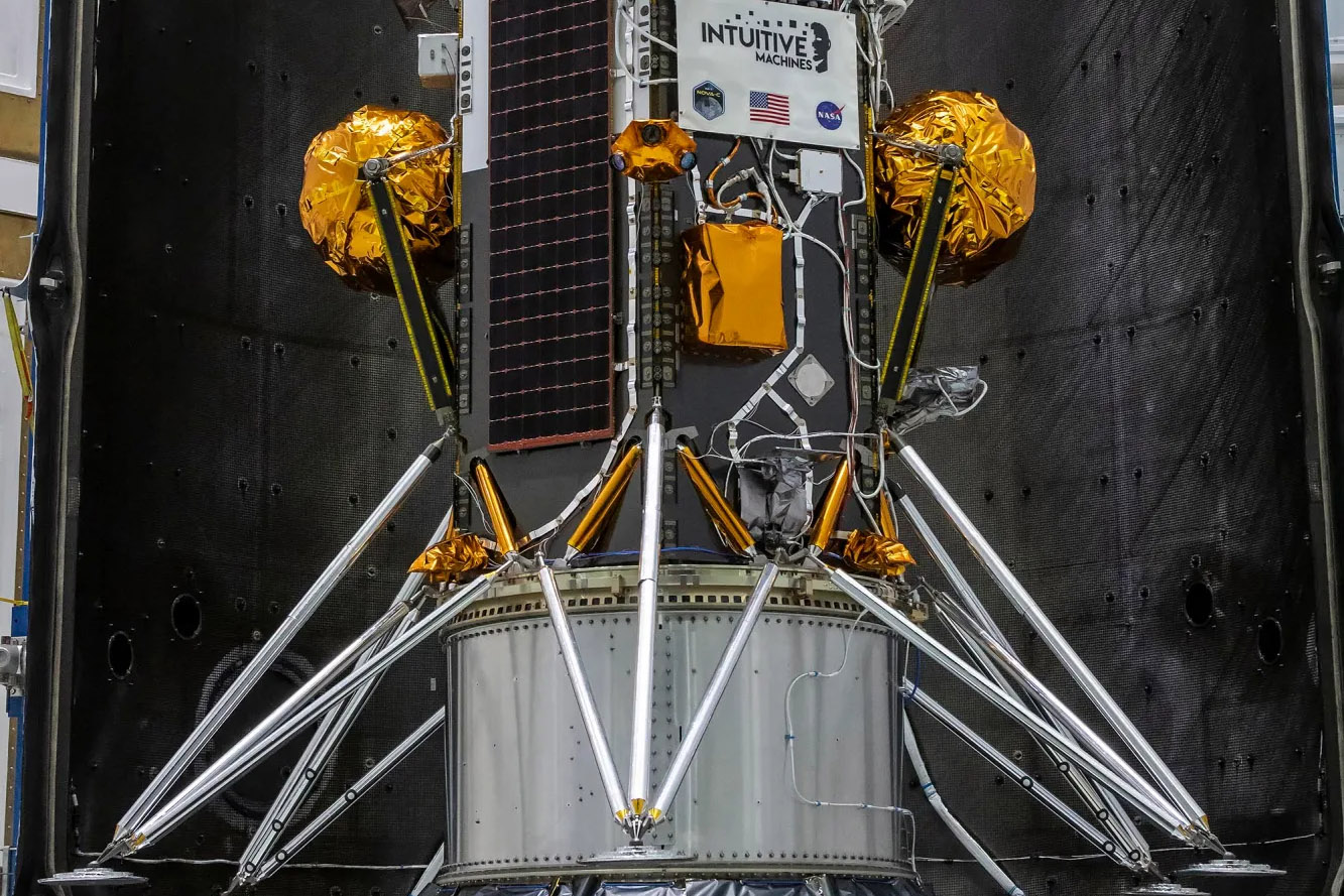 NASA And SpaceX Launch Private Lunar Lander Mission | Digital Trends