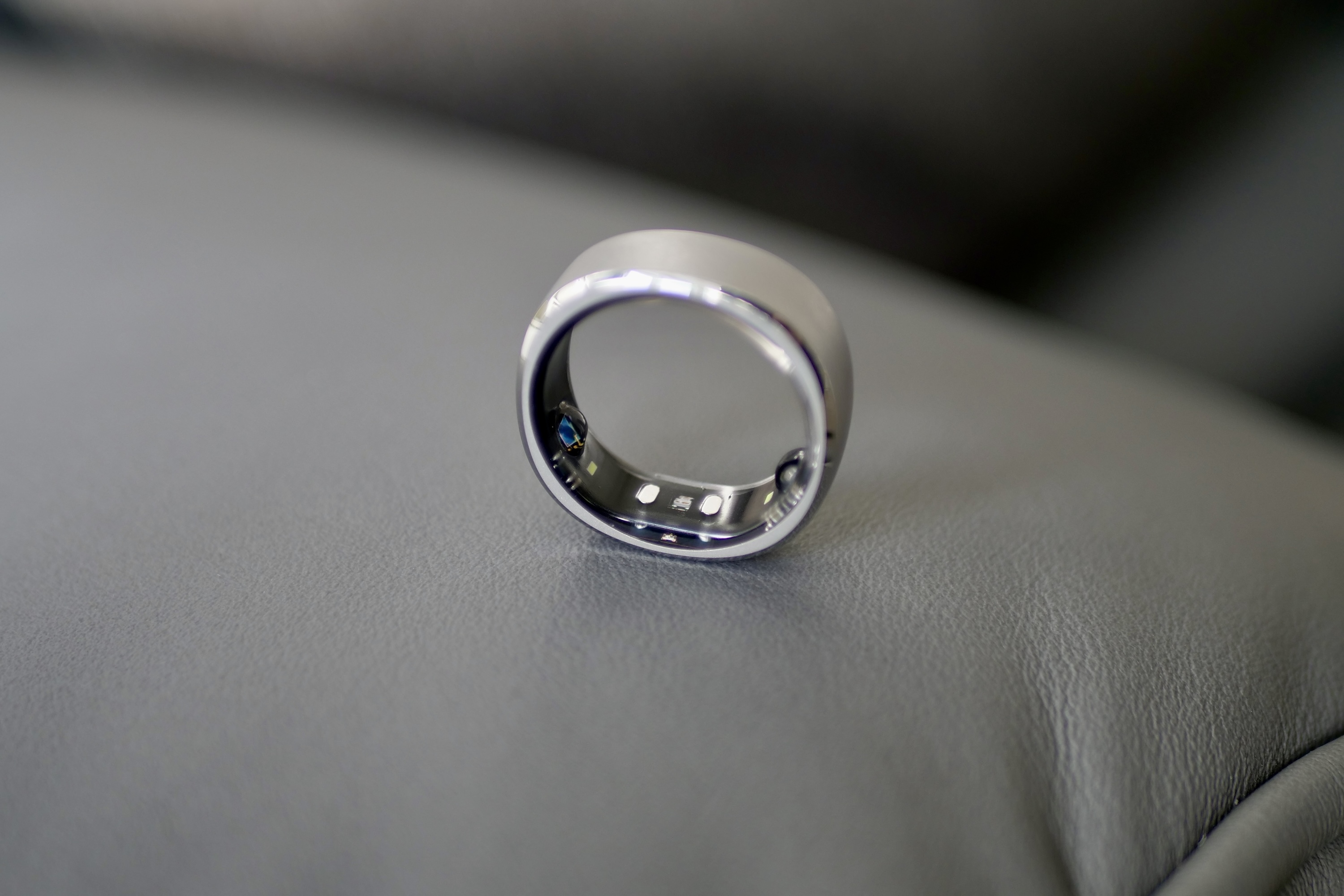 I ditched my Oura Ring for a cheaper smart ring. What happened amazed me