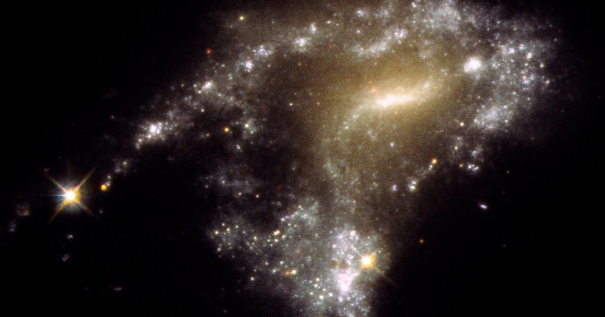 Hubble Space Telescope Reveals Star Formation in Galactic Tidal Tails