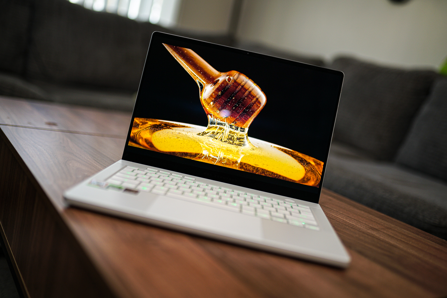 4 high-end features Windows laptops still have over MacBooks