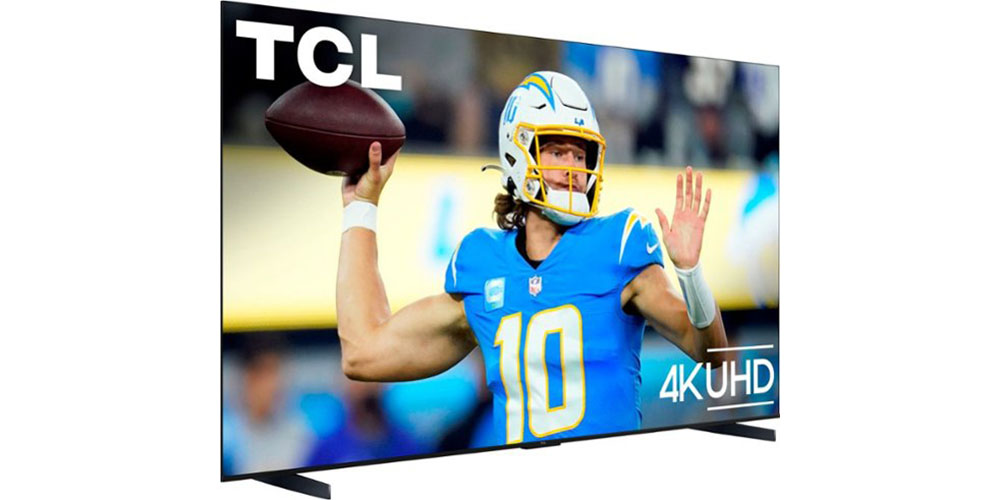 सफ़ेद बैकग्राउंड पर TCL 98-इंच S5 4K टीवी।