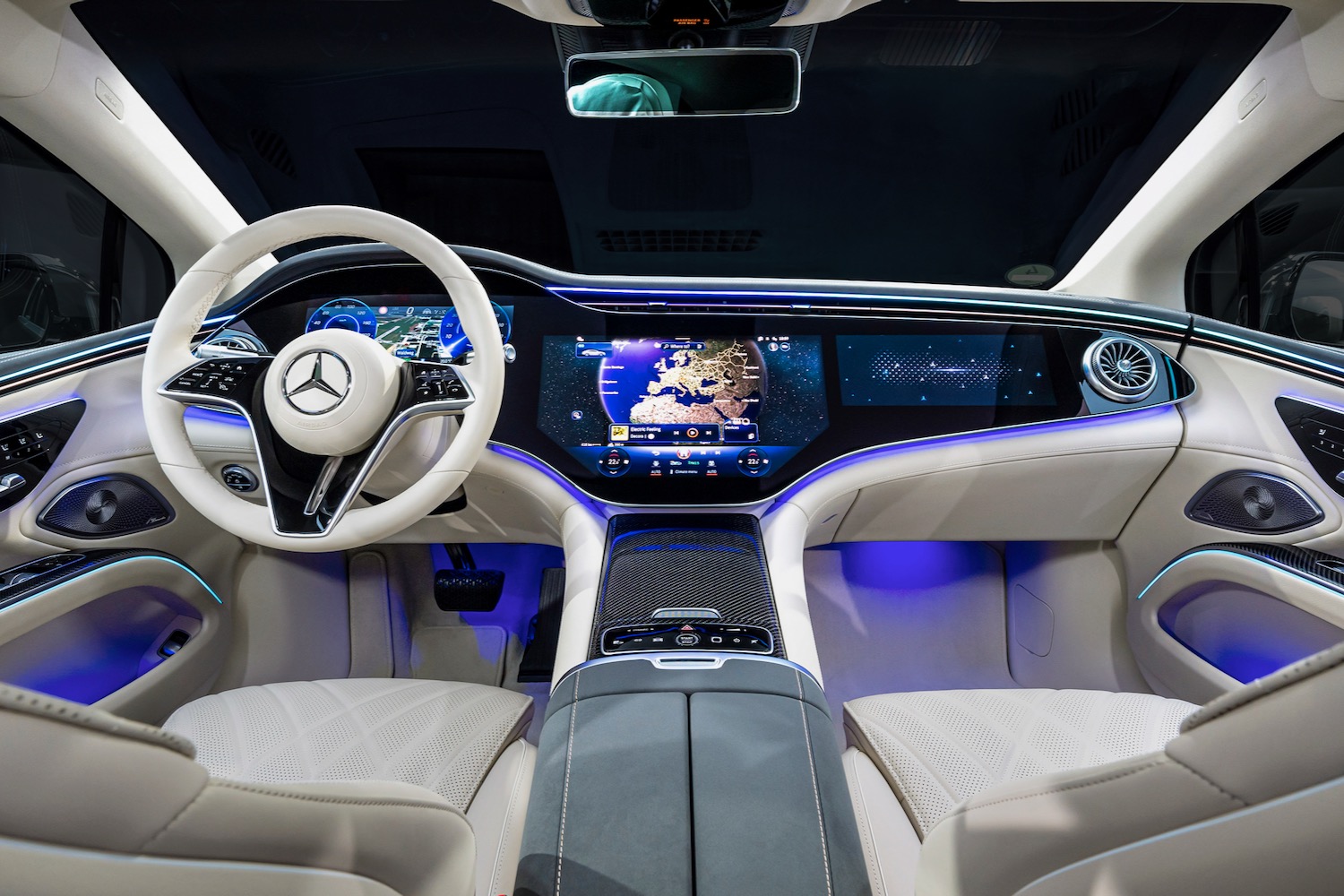 Die Mercedes-Benz EQS-Limousine 2025 bekommt ein neues Gesicht und eine größere Batterie