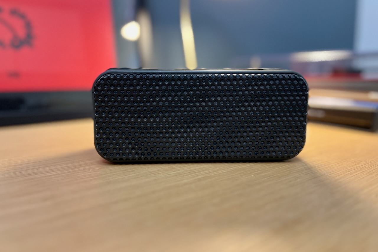 L'arrière de l'enceinte Bluetooth Klipsch Nashville.