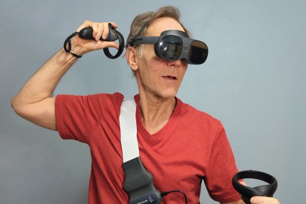 Alan actually plays with the HTC Vive XR Elite.