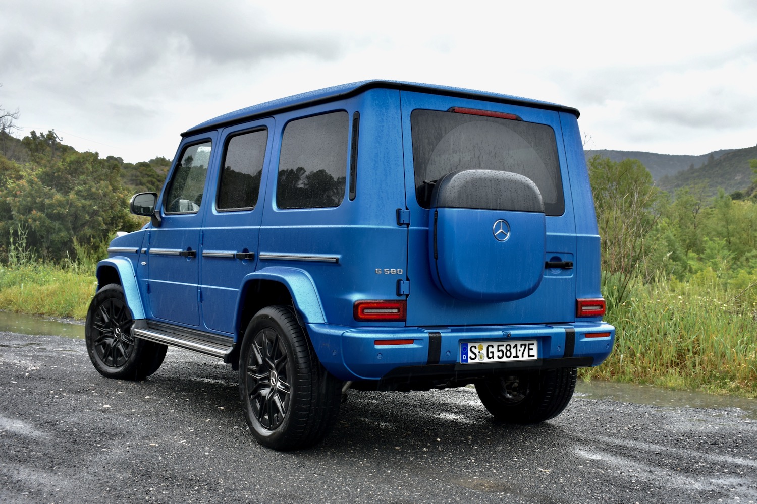 Mercedes-Benz G580 vs Rivian R2: Is the much cheaper Rivian actually better?