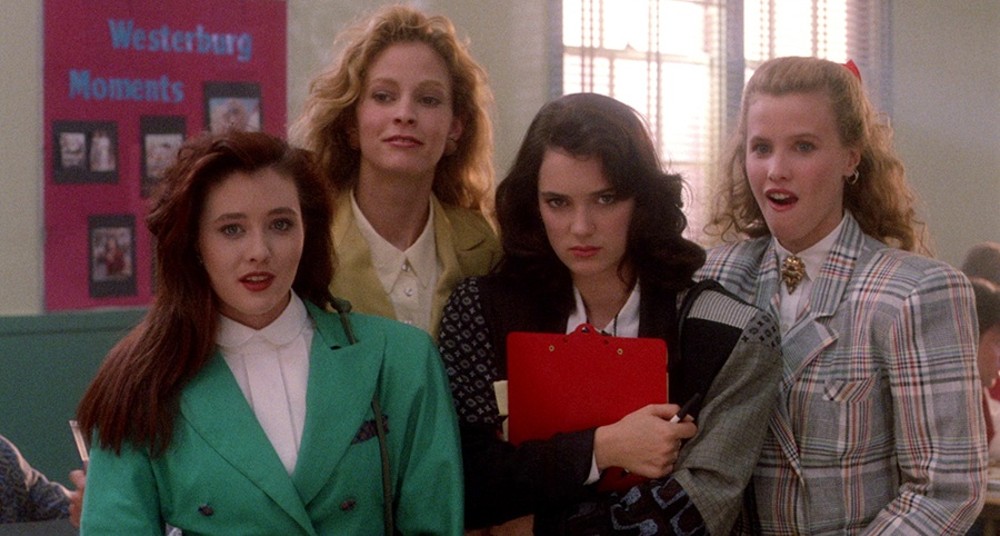 Quatre adolescentes se rassemblent à Heathers.