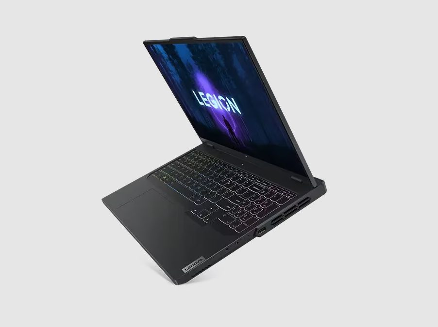 Ноутбук Legion Pro 5i Gen 8, вид сбоку от Lenovo.