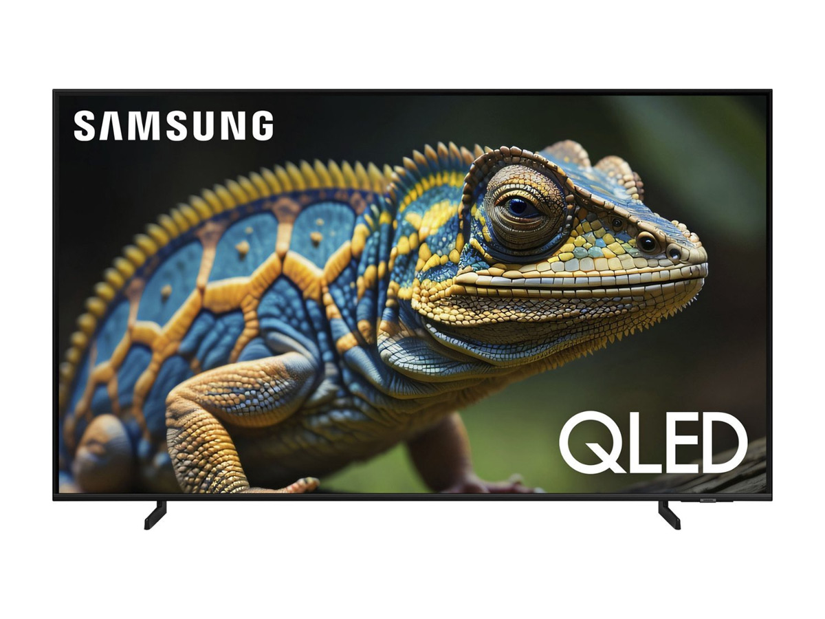 Le téléviseur Samsung Q60D QLED 4K Tizen de 70 pouces sur fond blanc.