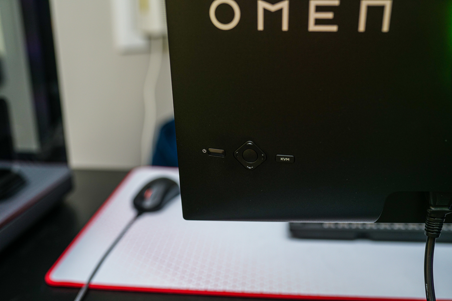 Commandes sur le HP Omen 27k.