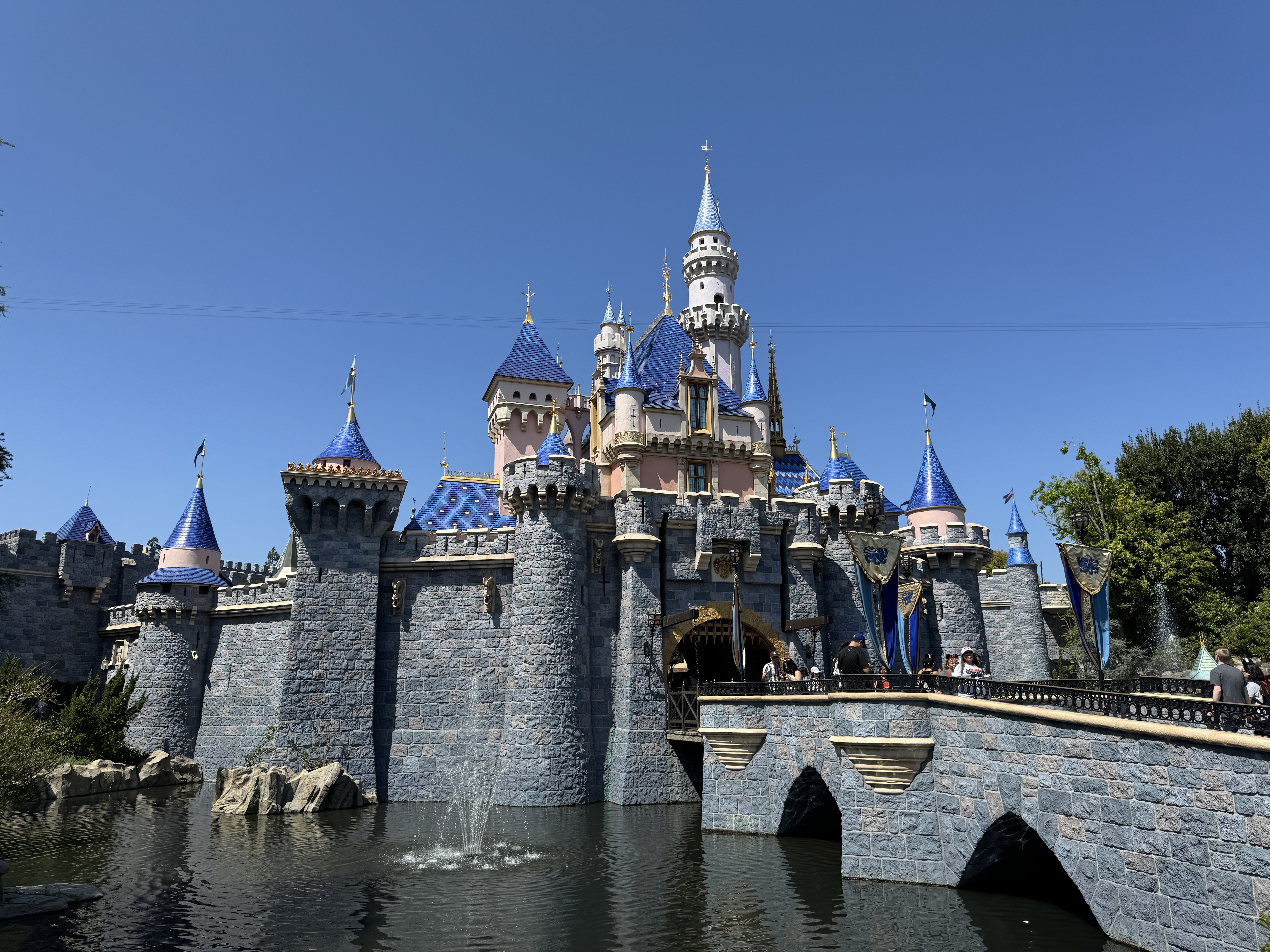 Castillo de Disneyland tomado con el iPhone 15 Pro.