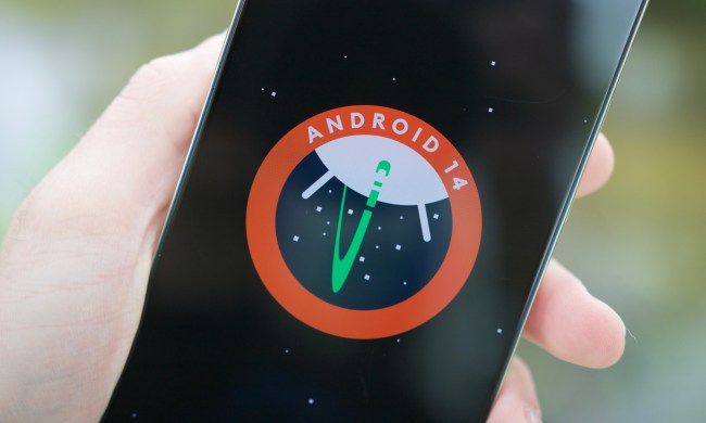 Android 14 logo on the Moto G Stylus 5G (2024).