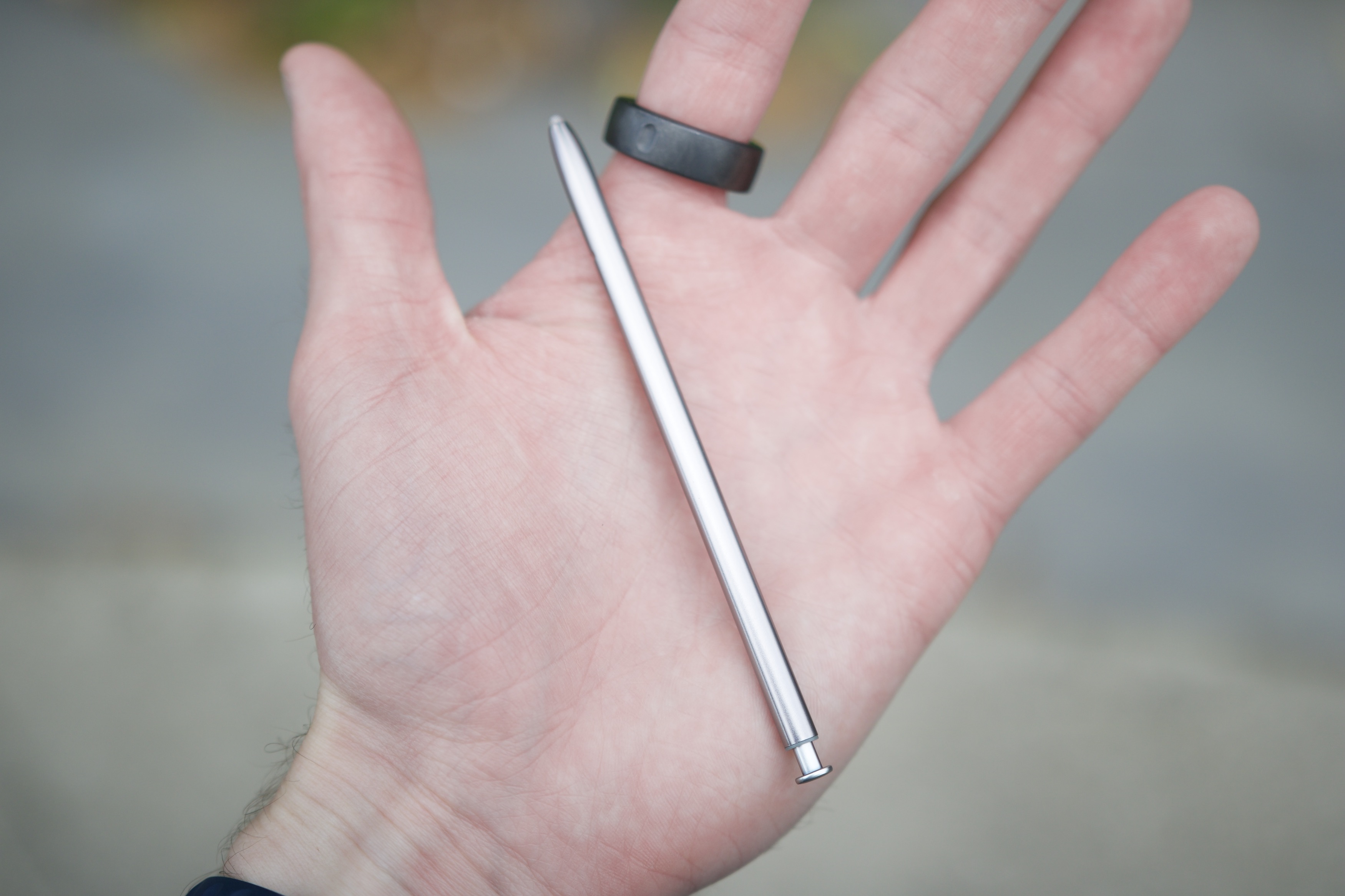 A caneta incluída no Moto G Stylus 5G (2024).