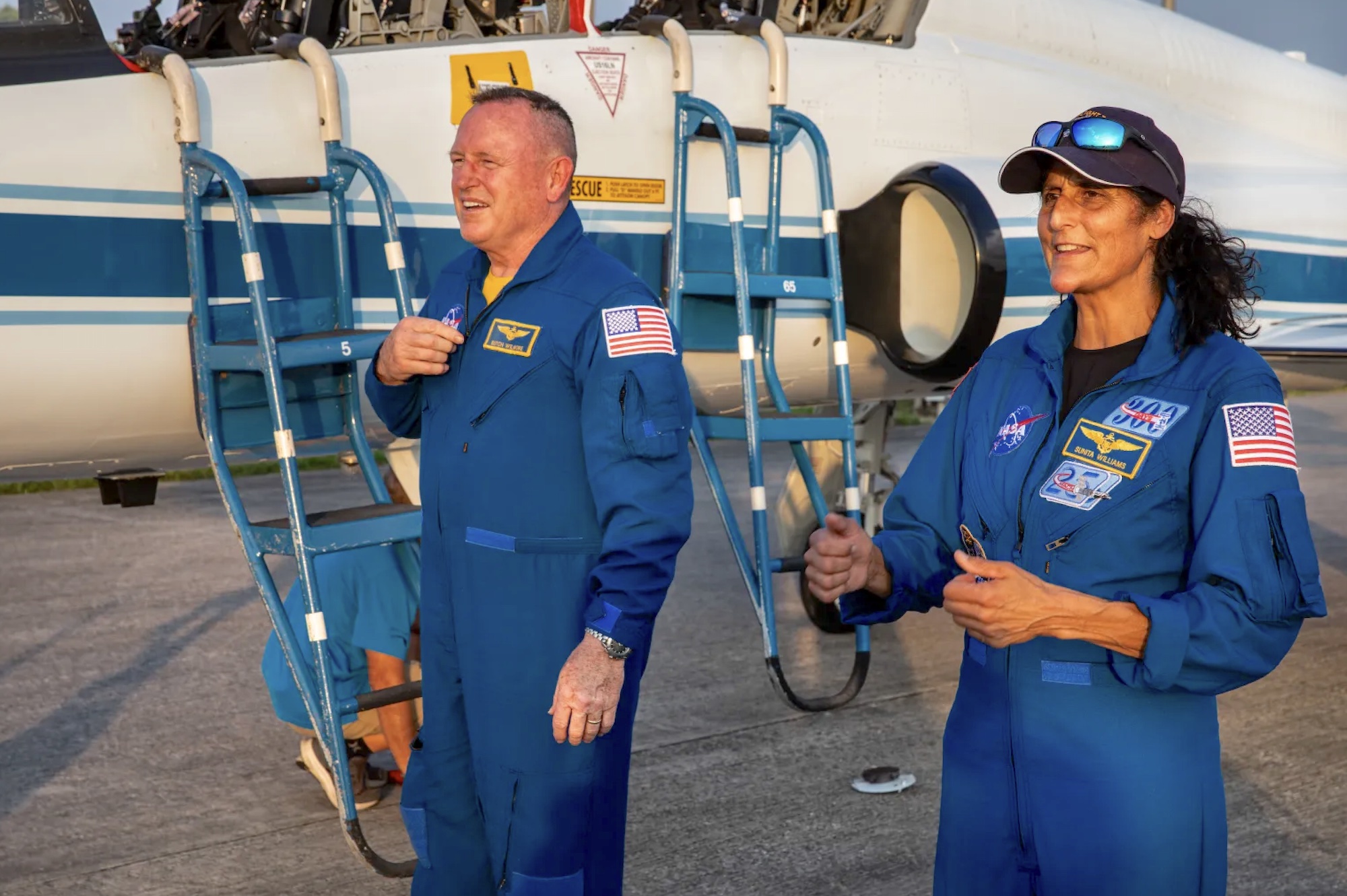 Los astronautas de la NASA Butch Wilmore y Suni Williams regresan al Centro Espacial Kennedy en Florida el martes 28 de mayo, antes de la prueba de vuelo con tripulación Boeing de la NASA.