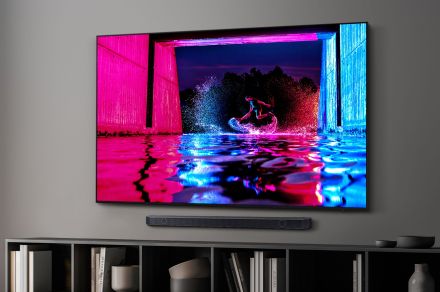 One of Samsung’s flagship OLED TVs is $900 off at Best Buy