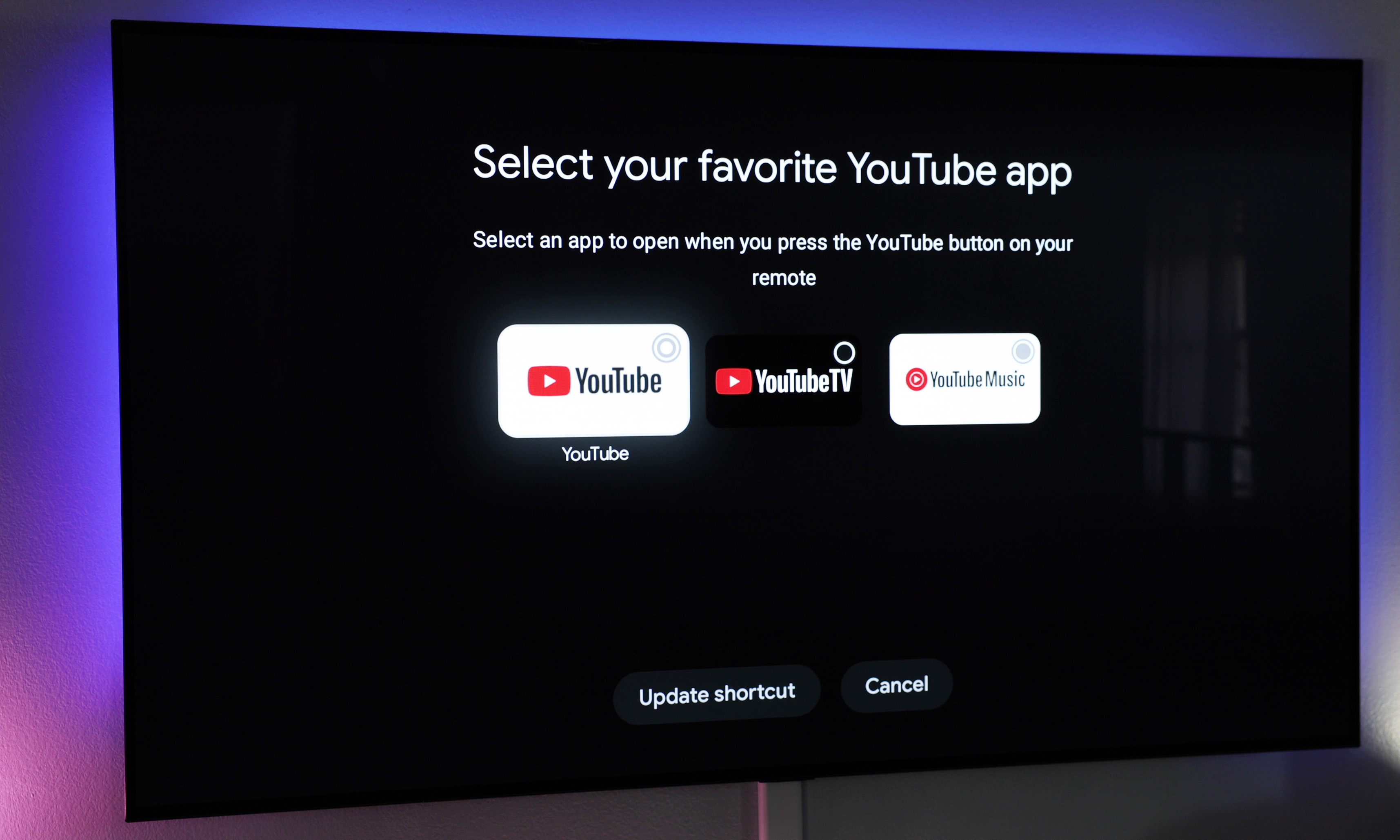 Onn 4K Pro 遥控器上的 YouTube 按钮可分配给 YouTube、YouTube TV 或 YouTube Music。